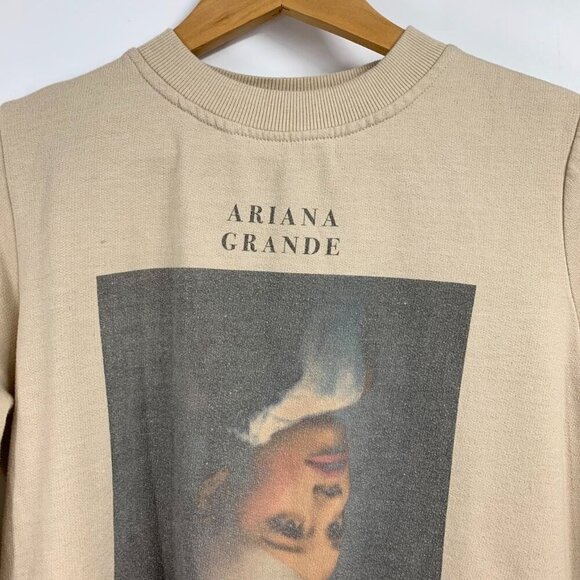Ariana Grande Women's Sweetener Upside down Portrait Sweatshirt Size S - Picture 4 of 12
